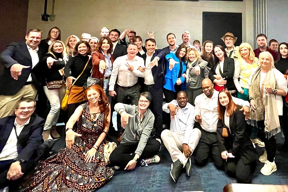 Central & Eastern European tour operators 'learn' Namibian greeting